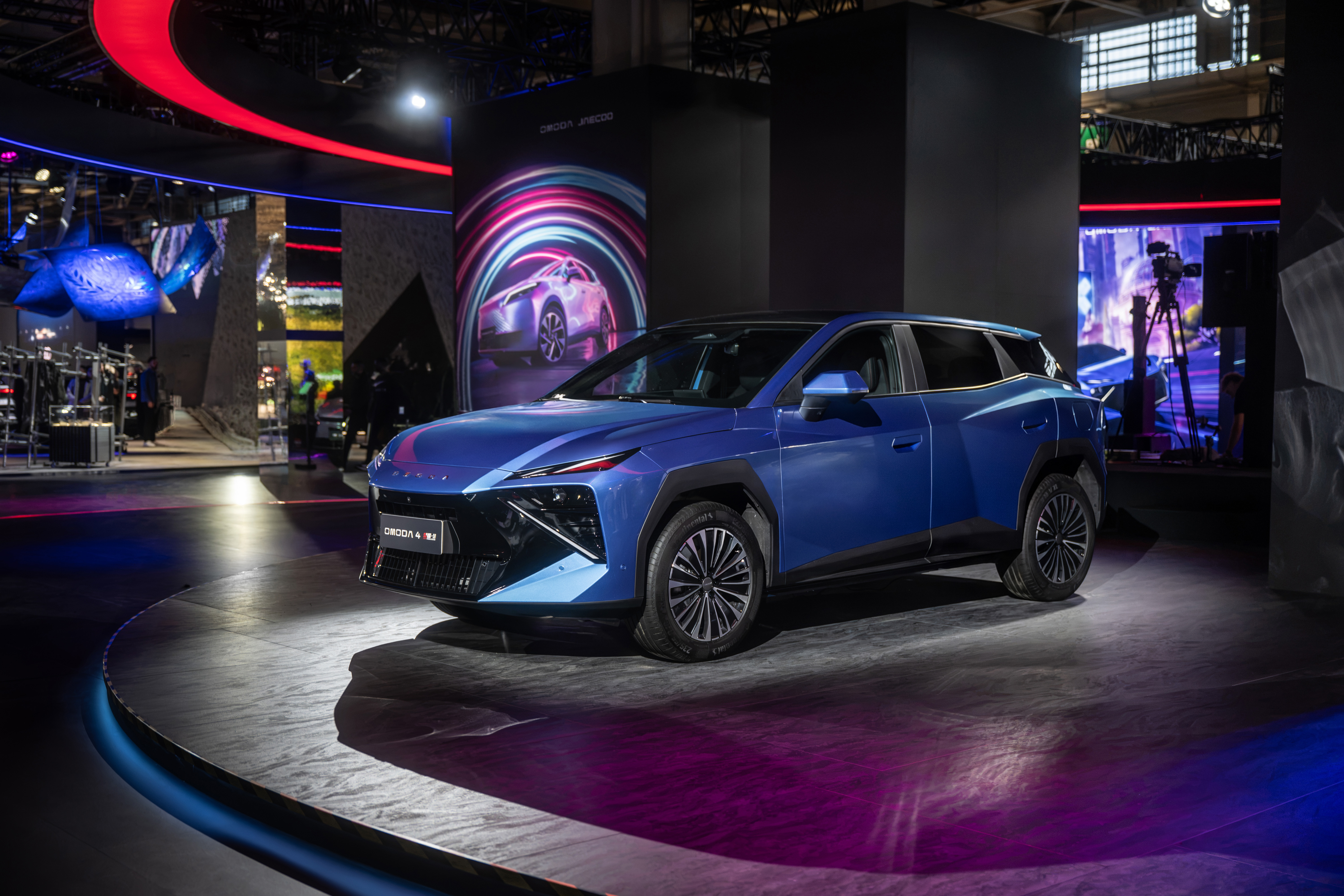 OMODA 4 makes European motor show debut in Paris ahead of 2027 UK launch