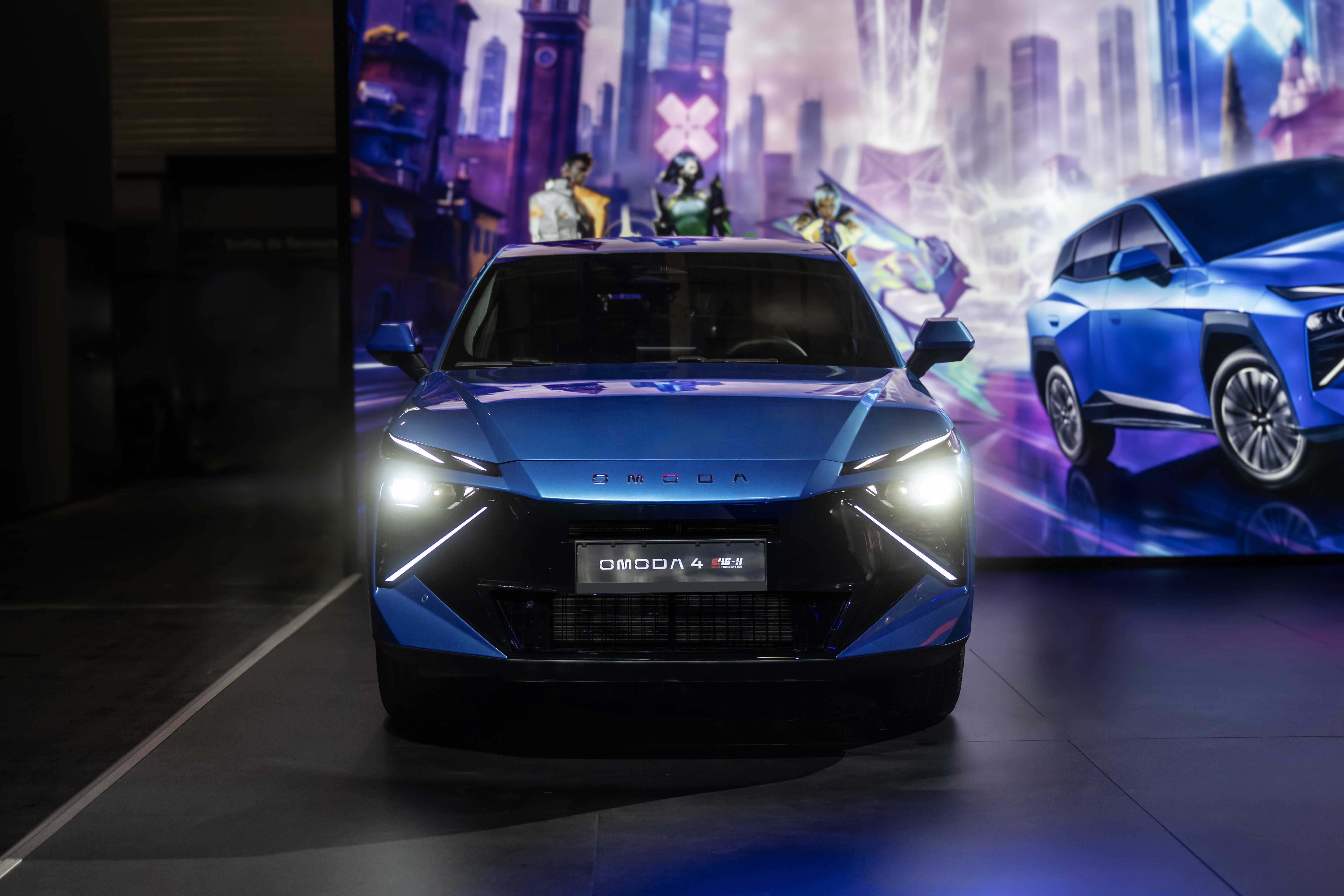 OMODA 4 makes European motor show debut in Paris ahead of 2027 UK launch 14
